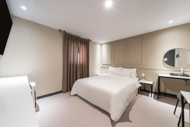 Room 109 of 142