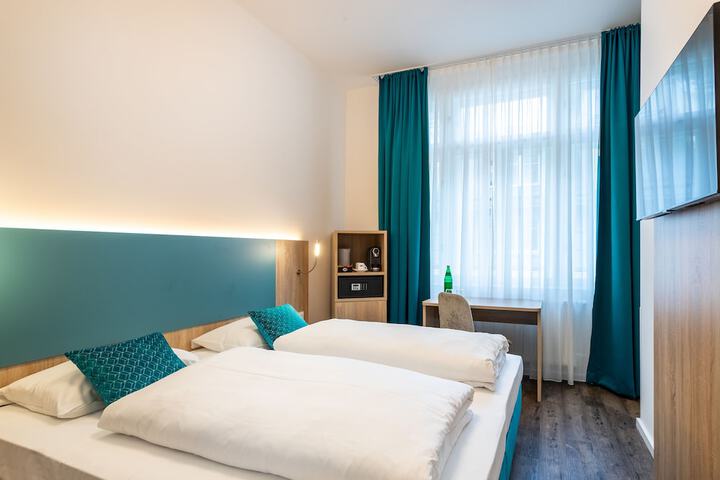 Room 3 of 23