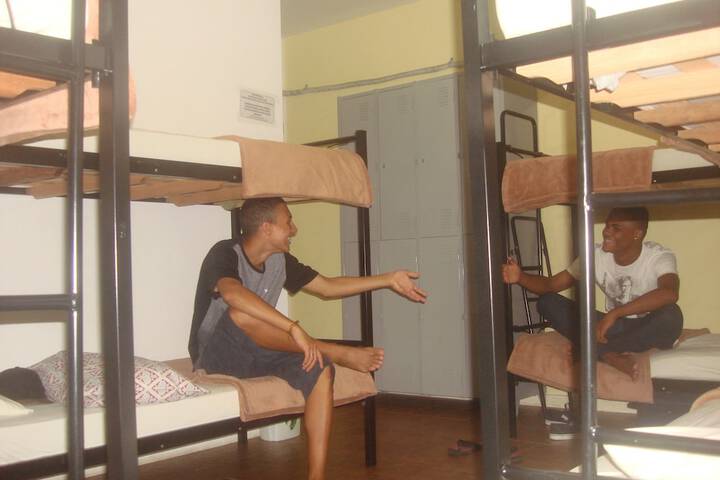 Room 10 of 76