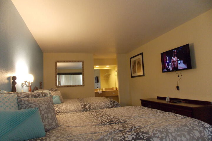 Room 38 of 128
