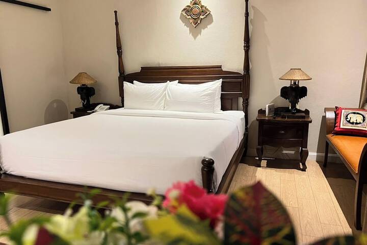 Room 21 of 53