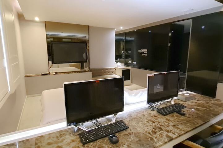 Room 63 of 89