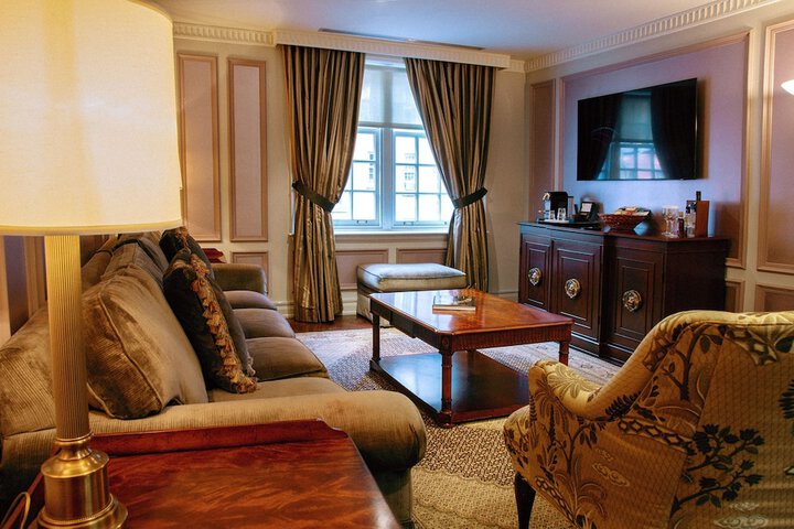 Room 11 of 61
