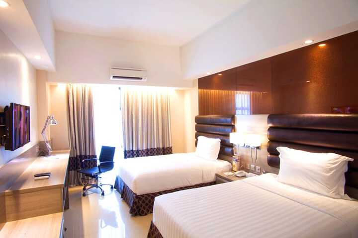 Room 44 of 139