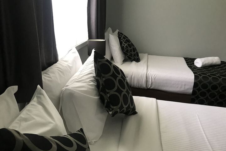 Room 81 of 152