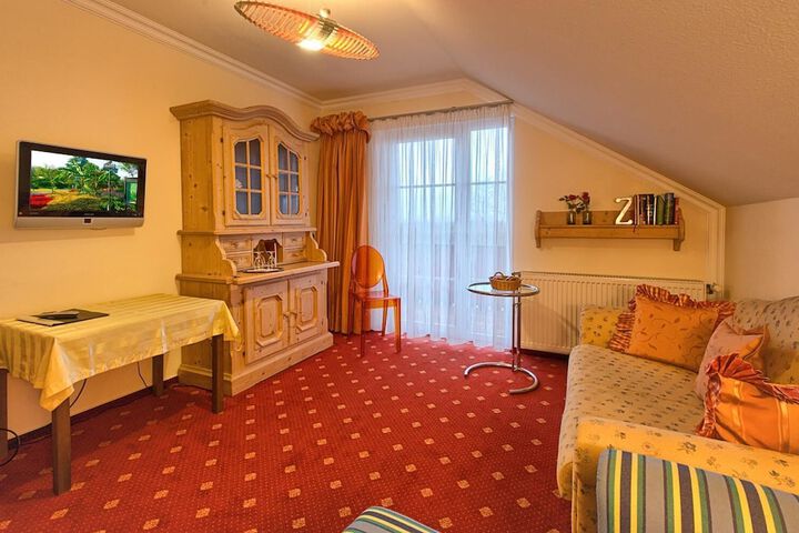 Room 12 of 24