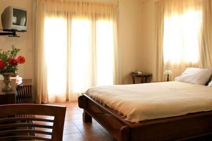 Room 3 of 61