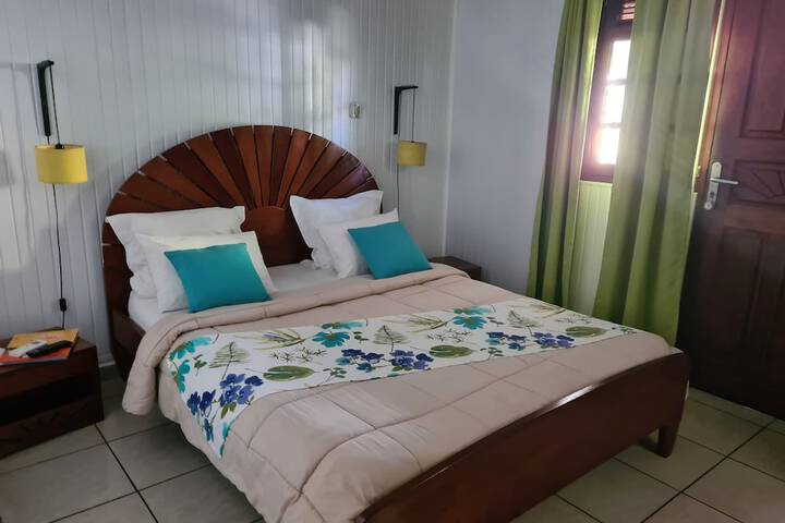 Room 4 of 24