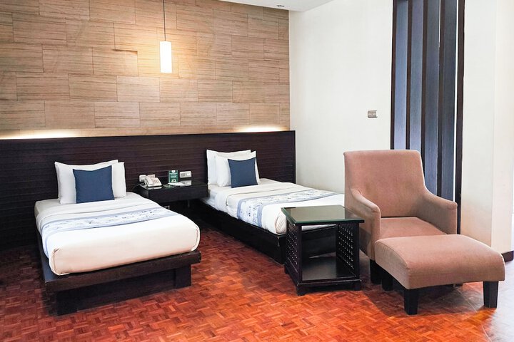 Room 5 of 38