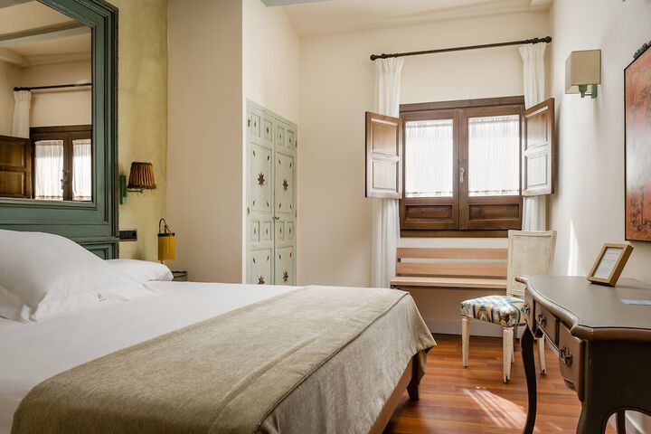Room 10 of 64