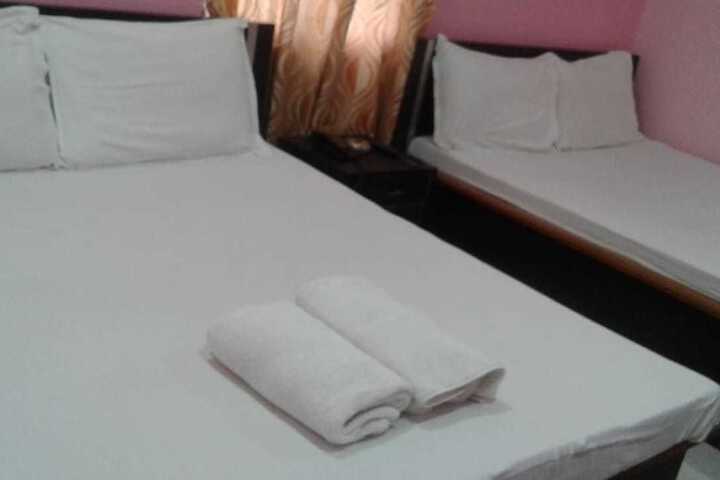 Room 37 of 63