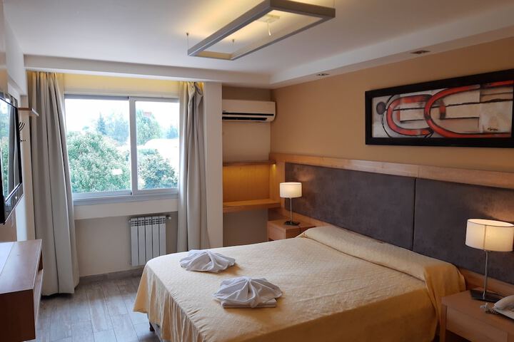 Room 3 of 25