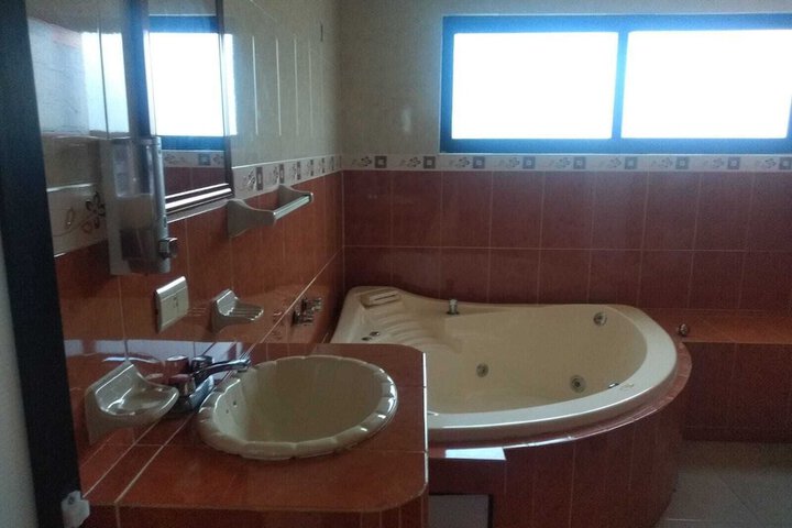 Room 18 of 36