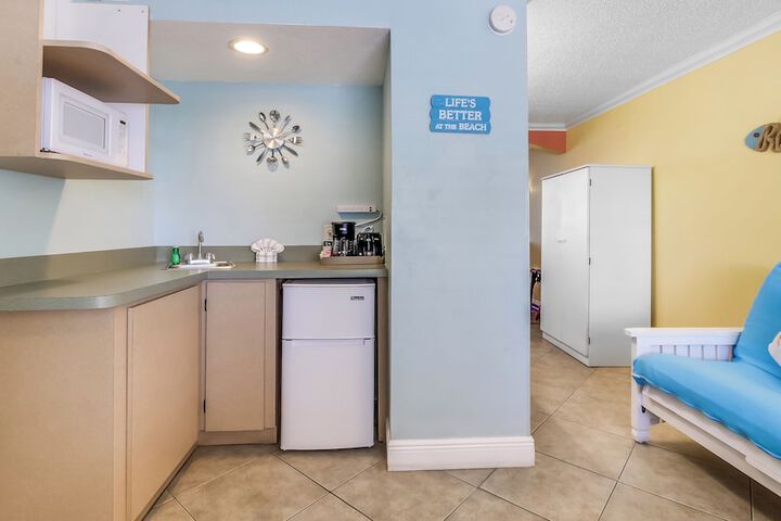 Private kitchenette