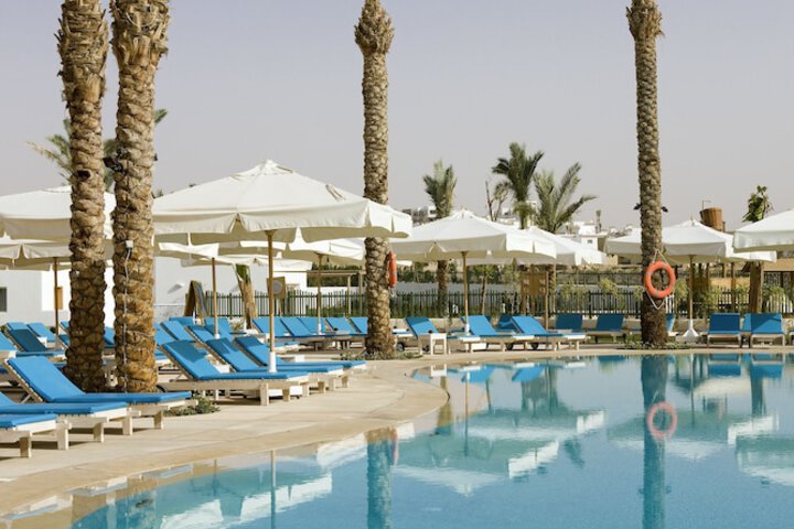 Pool 96 of 249