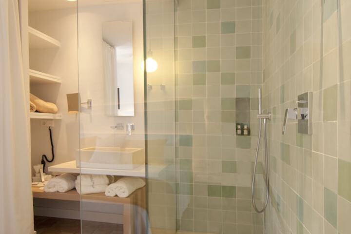Room 20 of 40