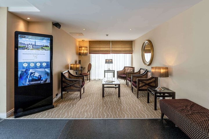 Guest Lobby