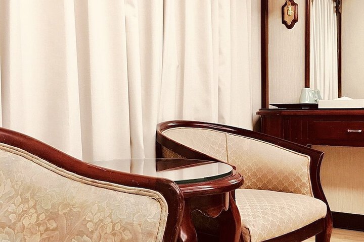 Room 16 of 43