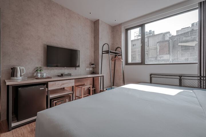 Room 13 of 62