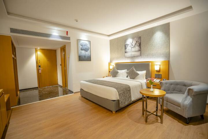Room 28 of 71