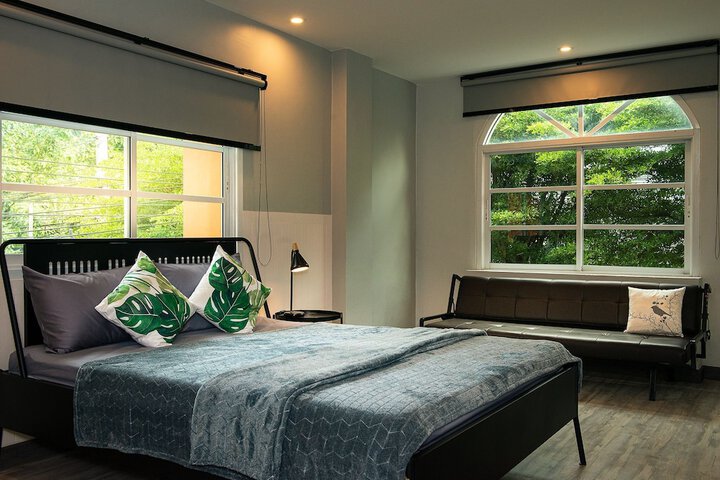 Room 3 of 32