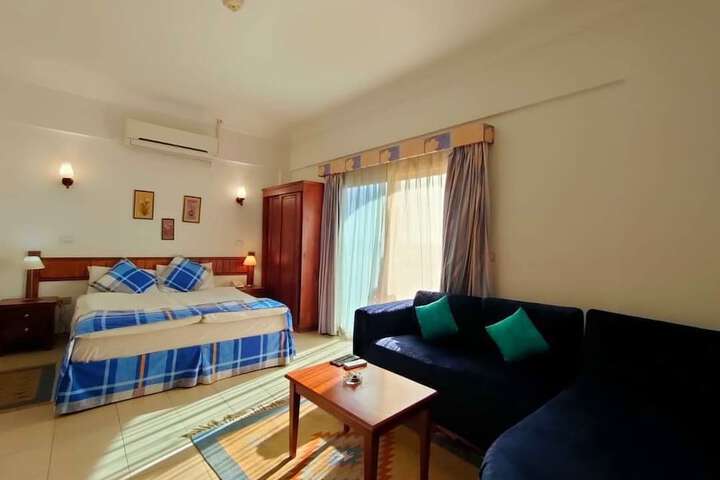 Room 16 of 70
