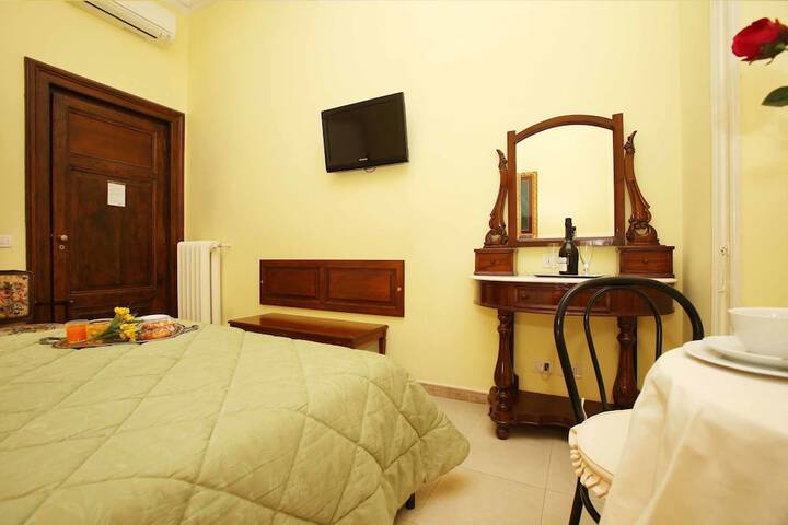 Room 5 of 34