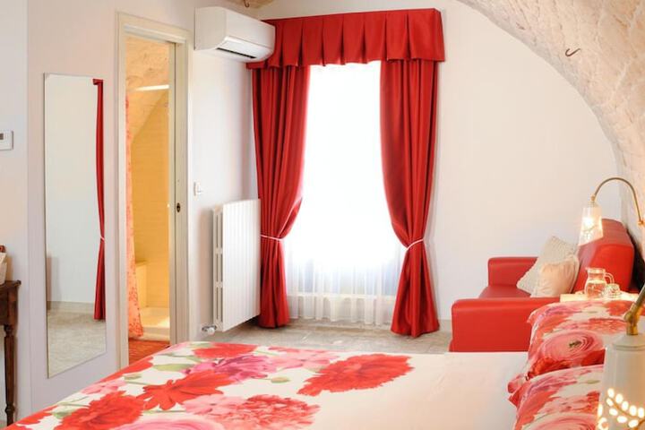 Room 12 of 43