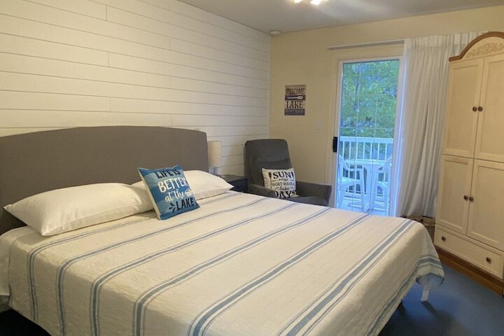 Room 12 of 22