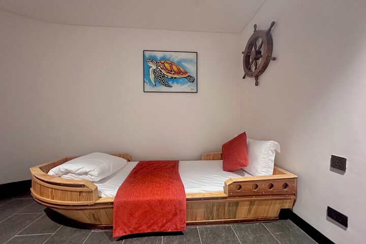 Room 38 of 303
