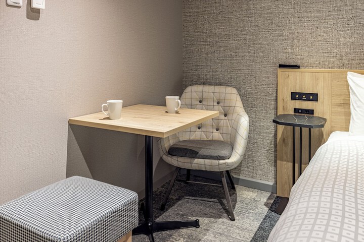 Room 25 of 81