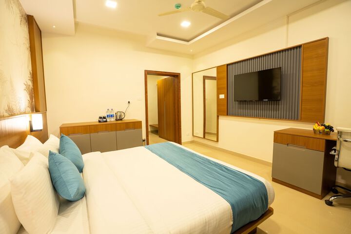 Room 14 of 66