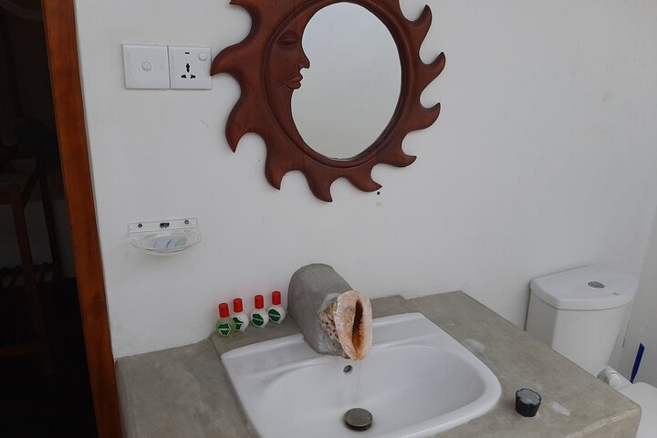 Room 16 of 36