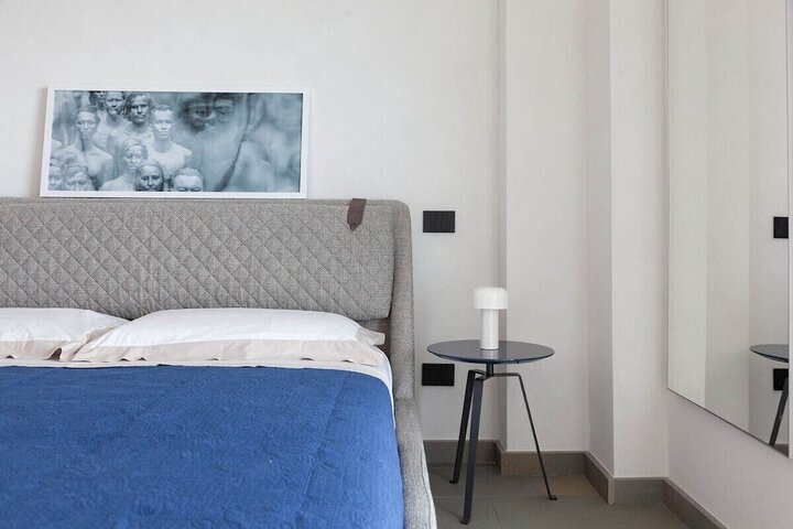 Room 2 of 15