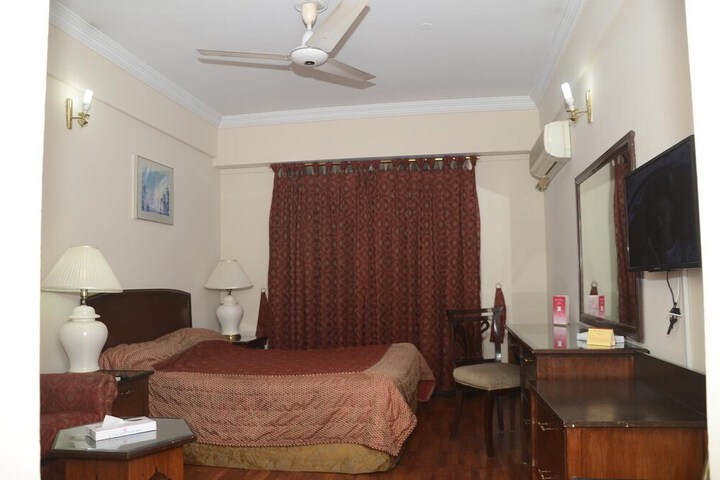 Room 28 of 45