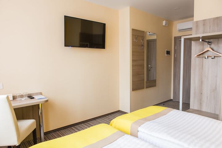 Room 8 of 53