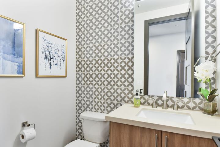 Room 15 of 36
