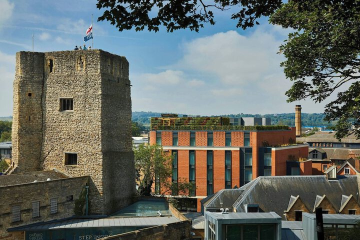 Image of Courtyard by Marriott Oxford City Centre