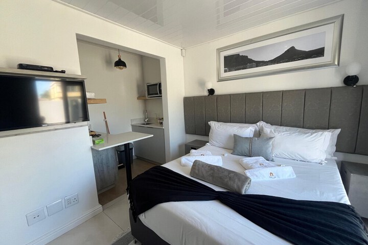 Room 21 of 66