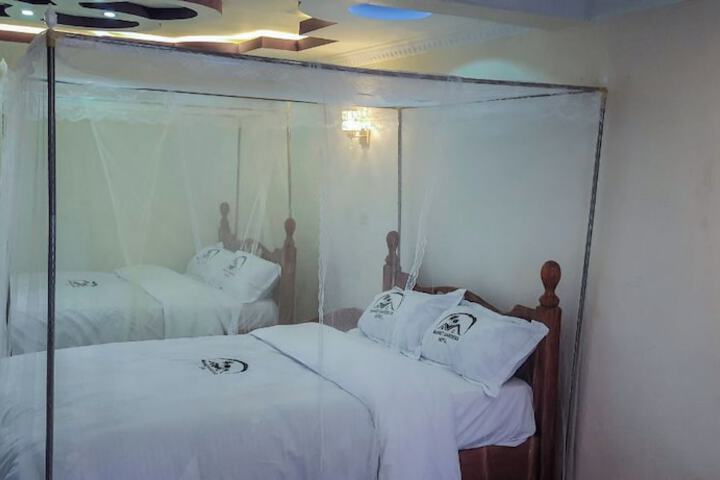 Room 3 of 31