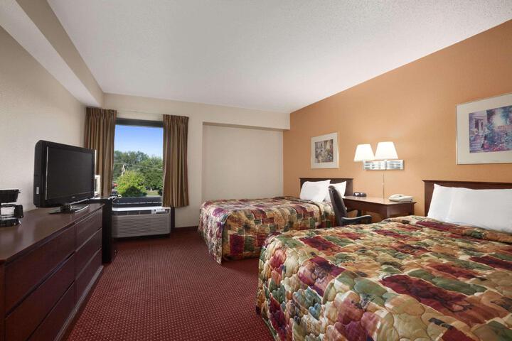 2 Double Beds Accessible (4 of 17)