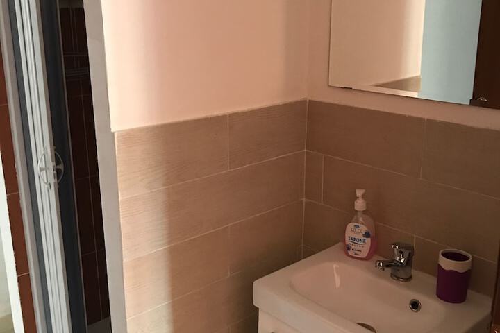 Room 18 of 22