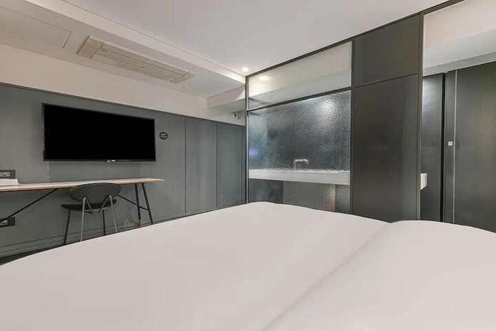 Room 5 of 36