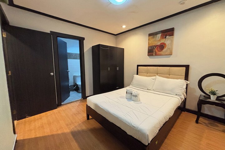 Room 15 of 61