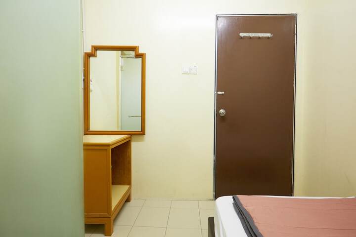 Room 49 of 96