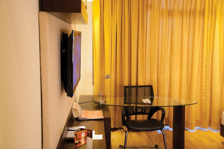 Room 64 of 87