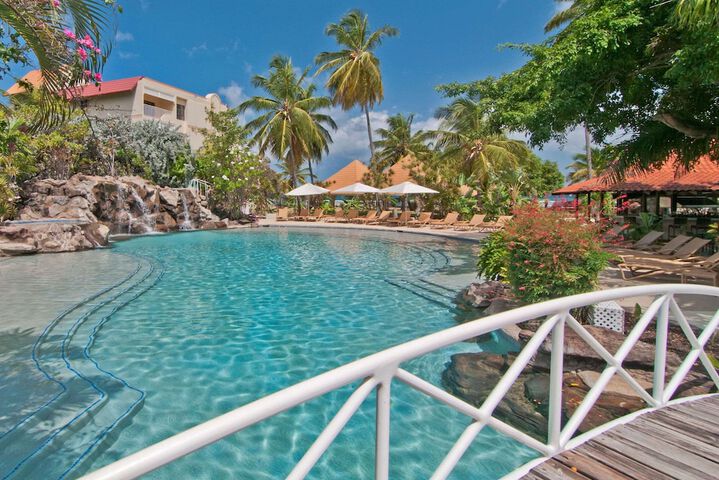 Hotel Pool