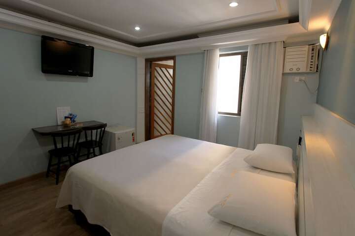 Room 8 of 35