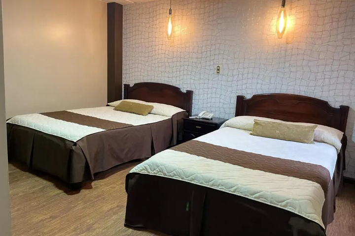 Room 4 of 6