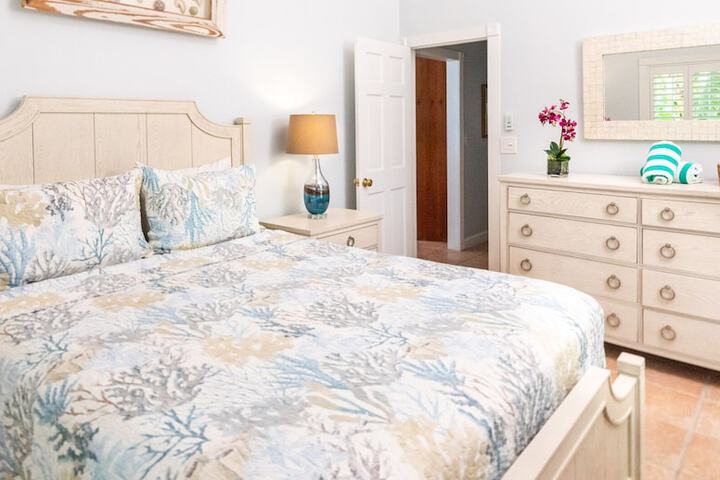 Room 28 of 178